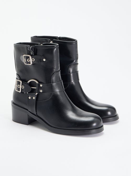 Botins em imitação de pele com fivelas fantasia - Kiabi Botins em imitação de pele com fivelas fantasia - Kiabi