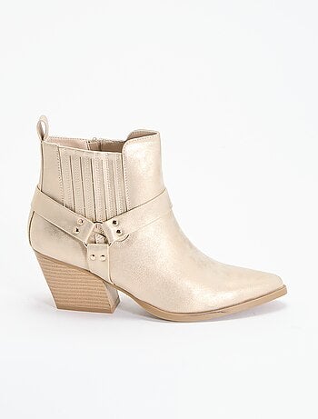 Botins em imitação de pele com salto