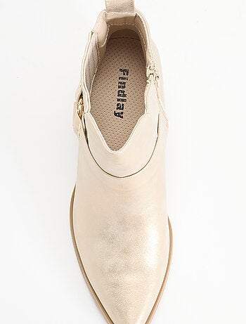 Botins em imitação de pele com salto
