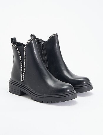 Botins em imitação de pele com strass