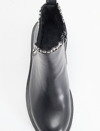 Botins em imitação de pele com strass