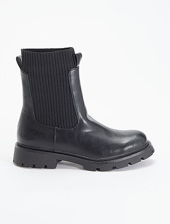 Botins em imitação de pele