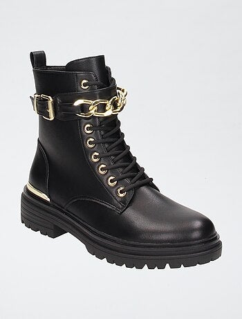 Botins estilo militar