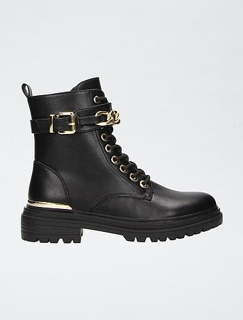 Botins estilo militar
