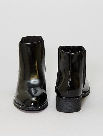 Botins iridescentes com tachas - Kiabi