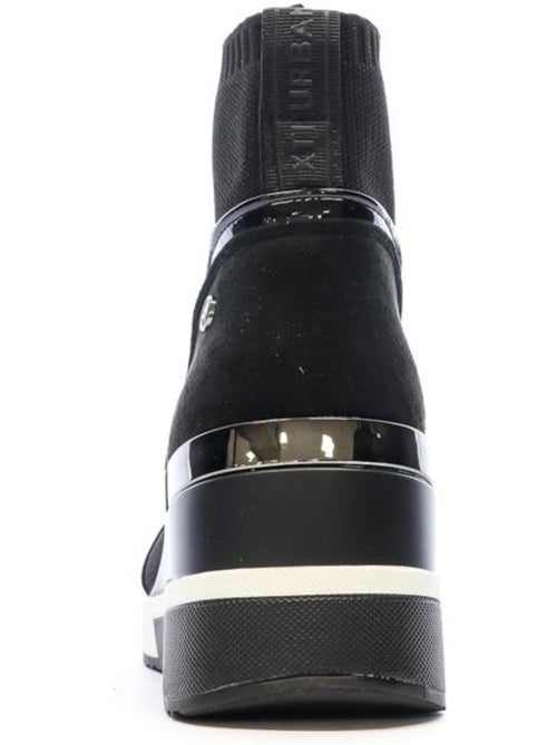 Botins pretos xti 43033 para mulher - Kiabi Botins pretos xti 43033 para mulher - Kiabi