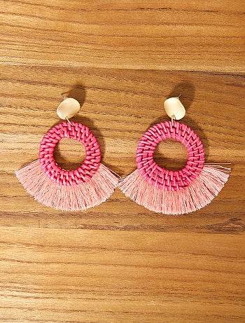 Mulher tamanhos grandes - Brincos em vime e pompons - Kiabi