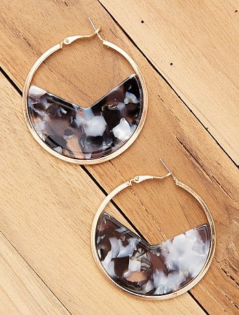 Brincos tipo crioula em resina - Kiabi