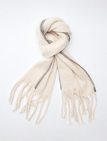 Cachecol grande e macio com franjas