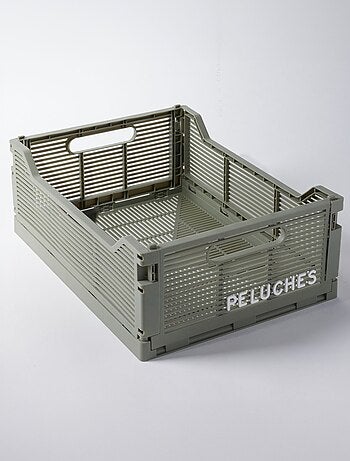 Caixa de plástico com letras