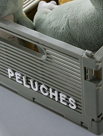 Caixa de plástico com letras