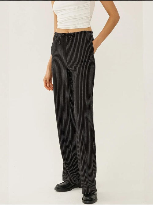 Calça às riscas com cós elástico - Kiabi Calça às riscas com cós elástico - Kiabi