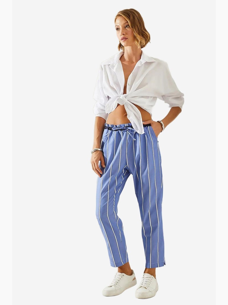 Calça cenoura às riscas com cós elástico e atilhos lucci Azul Branco - Kiabi