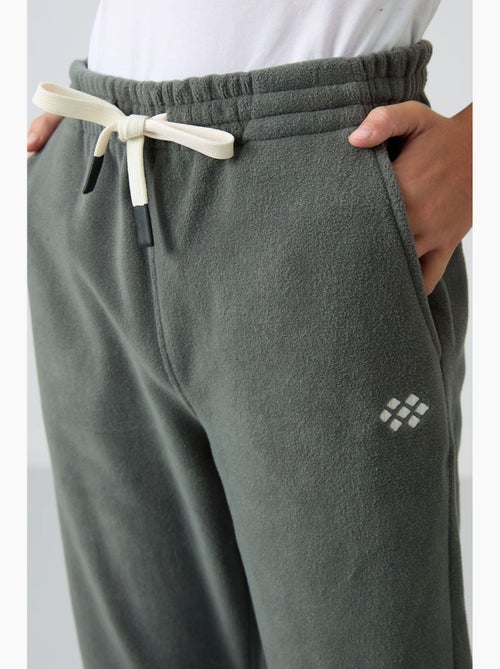 Calça de moletom infantil tommy - Kiabi Calça de moletom infantil tommy - Kiabi