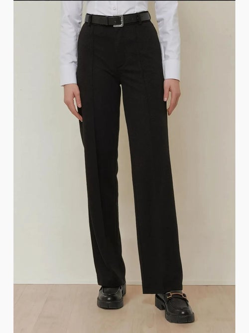 Calça direita com detalhe de costura hiccup - Kiabi Calça direita com detalhe de costura hiccup - Kiabi