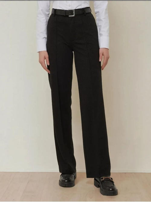 Calça direita com detalhe de costura - Kiabi Calça direita com detalhe de costura - Kiabi