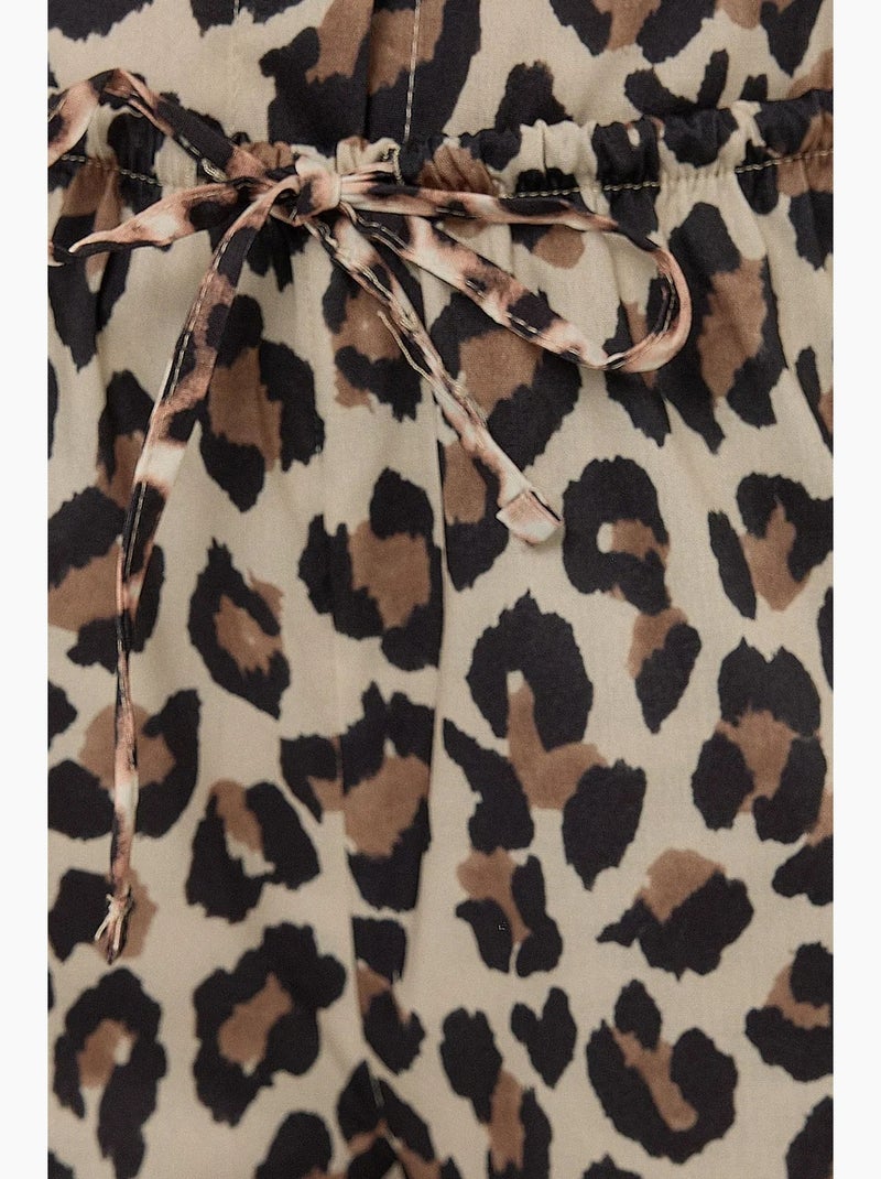 Calça direita com estampado de leopardo hiccup Castanho - Kiabi