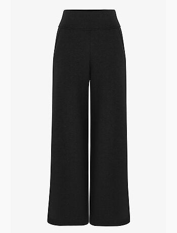 Calça feminina de perna larga e cintura alta penti