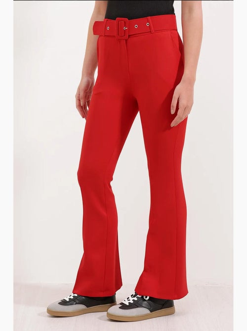 Calça flare com cinto bdart - Kiabi Calça flare com cinto bdart - Kiabi