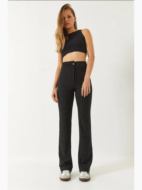 Calça flare de cintura alta às riscas lucci - Kiabi Calça flare de cintura alta às riscas lucci - Kiabi