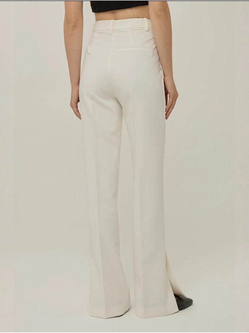 Calça Flare Premium Cintura Alta Branco - Kiabi