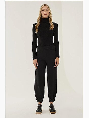 Calça Jogger de Malha de Cintura Alta