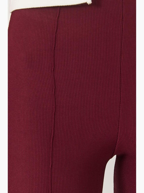 Calça legging cintura alta flare canelada lucci - Kiabi Calça legging cintura alta flare canelada lucci - Kiabi