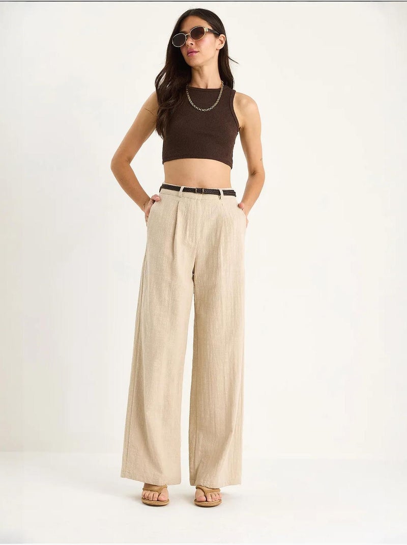 Calça palazzo de linho com cinto de palha e detalhe de bolso lucci Bege-argila - Kiabi