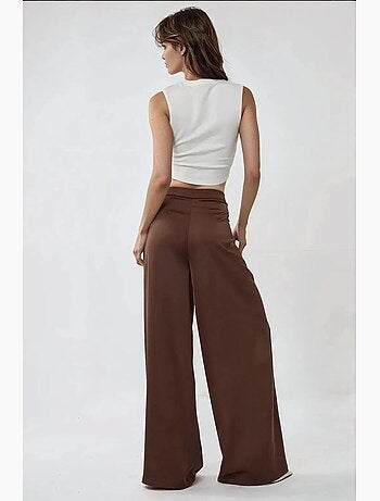 Calça Palazzo em Cetim com Cintura Alta e Pernas Largas