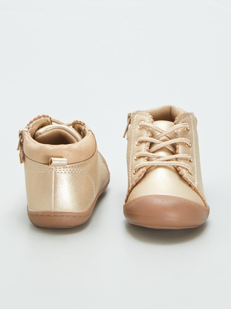 Calçado primeiros passinhos dourados AMARELO - Kiabi