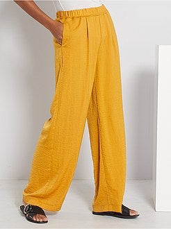 Calças acetinadas - Kiabi