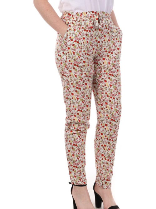 Calças Brancas Estampado Floral para Mulher Vero Moda Easy - Kiabi Calças Brancas Estampado Floral para Mulher Vero Moda Easy - Kiabi