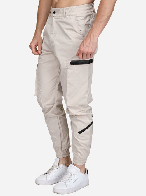 Calças cargo com bolsos com fecho - Frilivin - Kiabi Calças cargo com bolsos com fecho - Frilivin - Kiabi