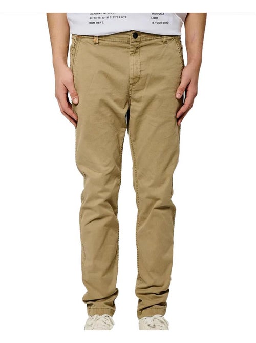 Calças chino castanhas claras para homem kaporal kp baros - Kiabi Calças chino castanhas claras para homem kaporal kp baros - Kiabi
