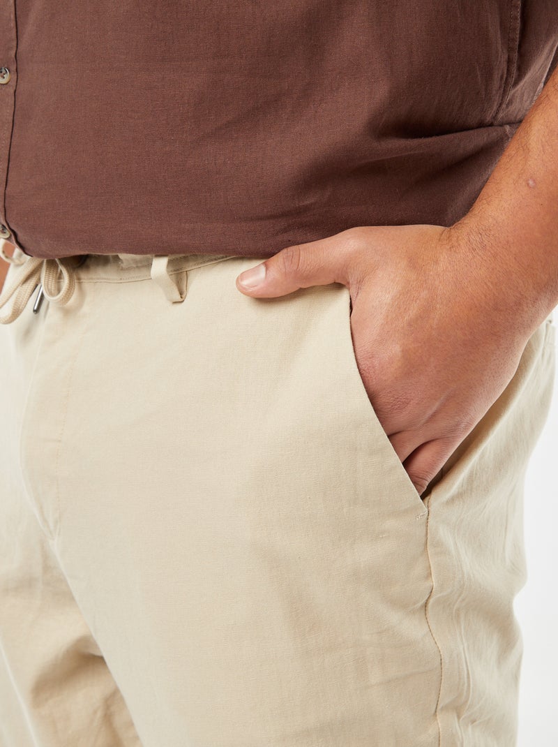 Calças chino corte regular em mistura de linho BEGE - Kiabi