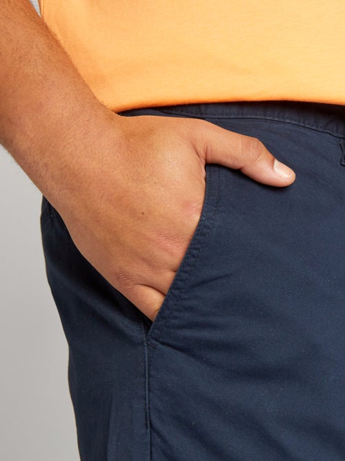 Calças chino de corte direito L34 - Kiabi