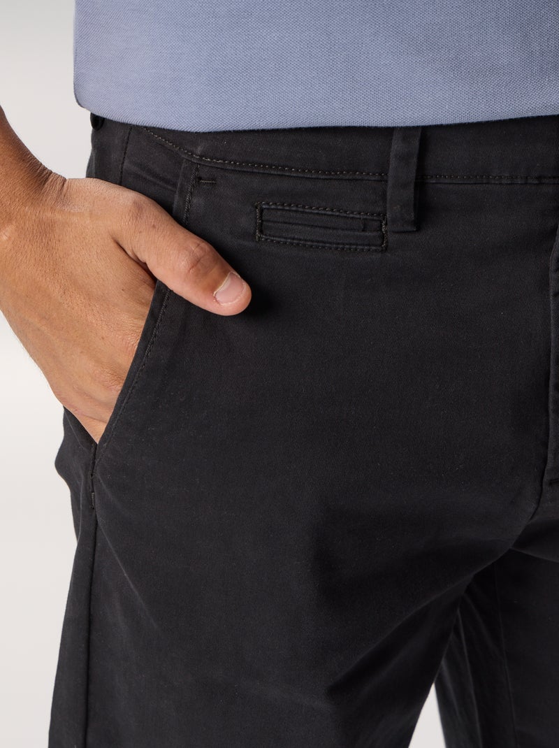Calças Chino lisas de cintura padrão Preto - Kiabi