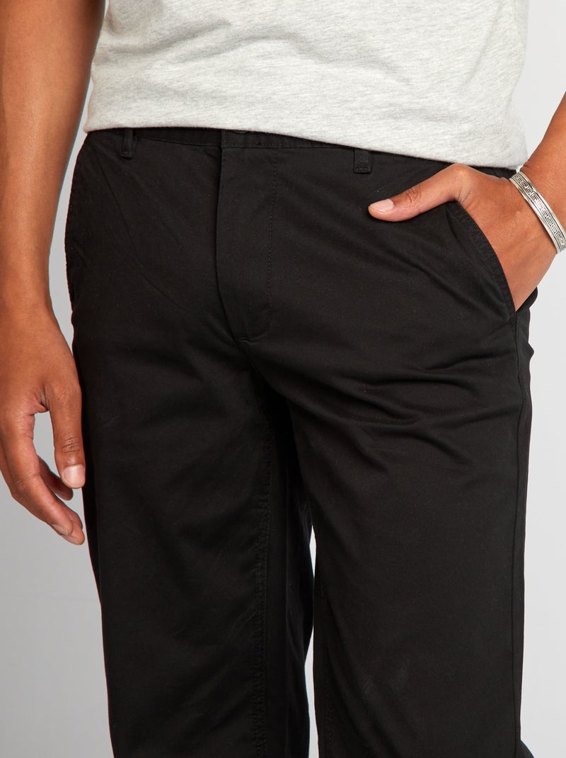 Calças chino regulares  -  L32 Preto - Kiabi