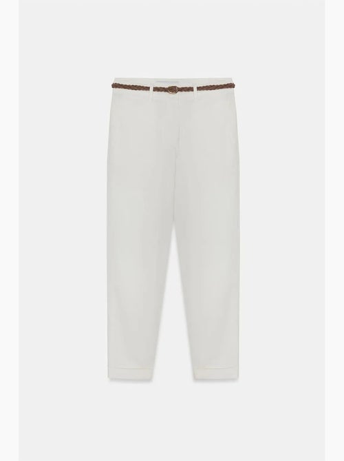 Calças chino retas com cinto gabardine dilvin - Kiabi Calças chino retas com cinto gabardine dilvin - Kiabi