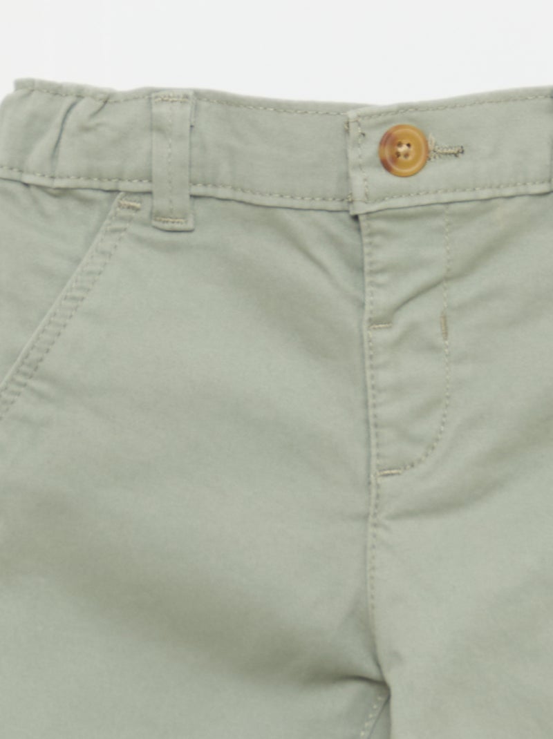 Calças chino retas em algodão stretch Verde - Kiabi