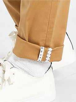 Calças chino skinny com cinto - Kiabi