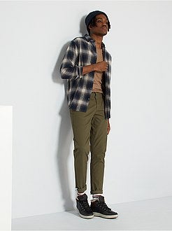 Calças chino slim com pinças - Kiabi