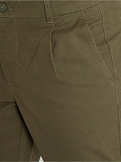 Calças chino slim com pinças - Kiabi