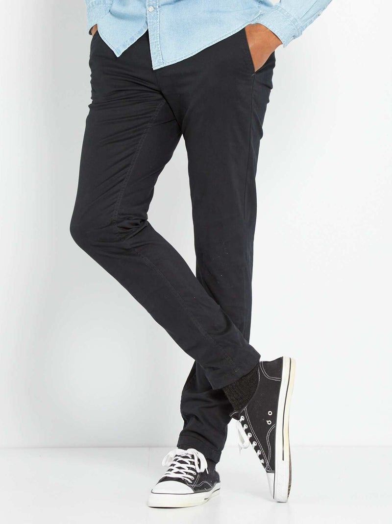 Calças chino slim Preto - Kiabi
