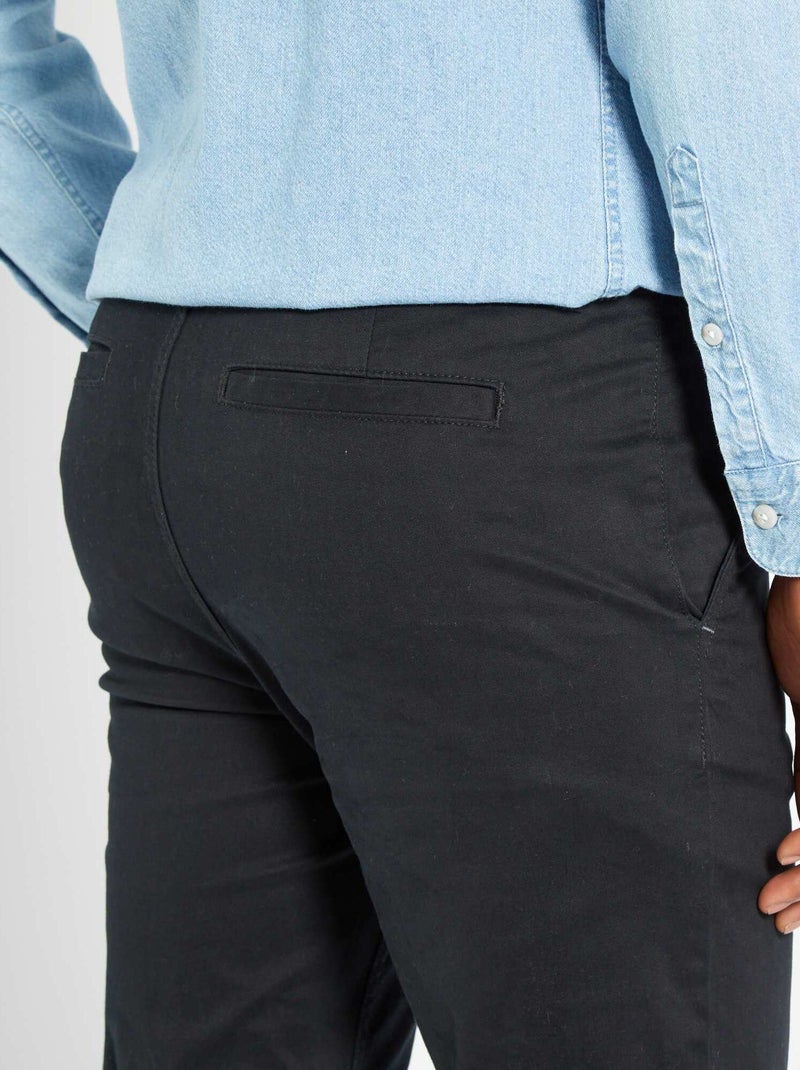Calças chino slim Preto - Kiabi