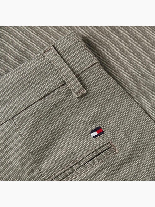 Calças Cinzentas de Homem Tommy Hilfiger Hydrogen - Kiabi Calças Cinzentas de Homem Tommy Hilfiger Hydrogen - Kiabi