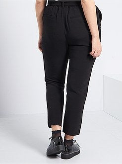 Calças city com cinto - Kiabi