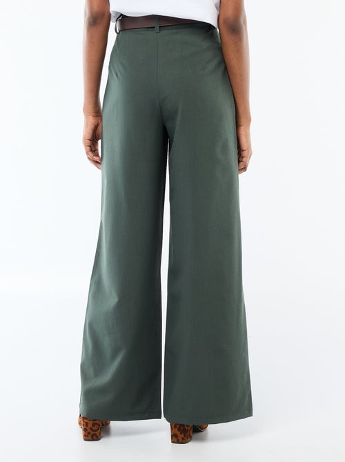 Calças city de corte largo com cinto - Kiabi