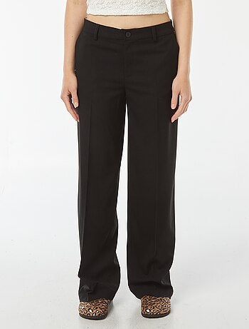 Calças city largas com pinças