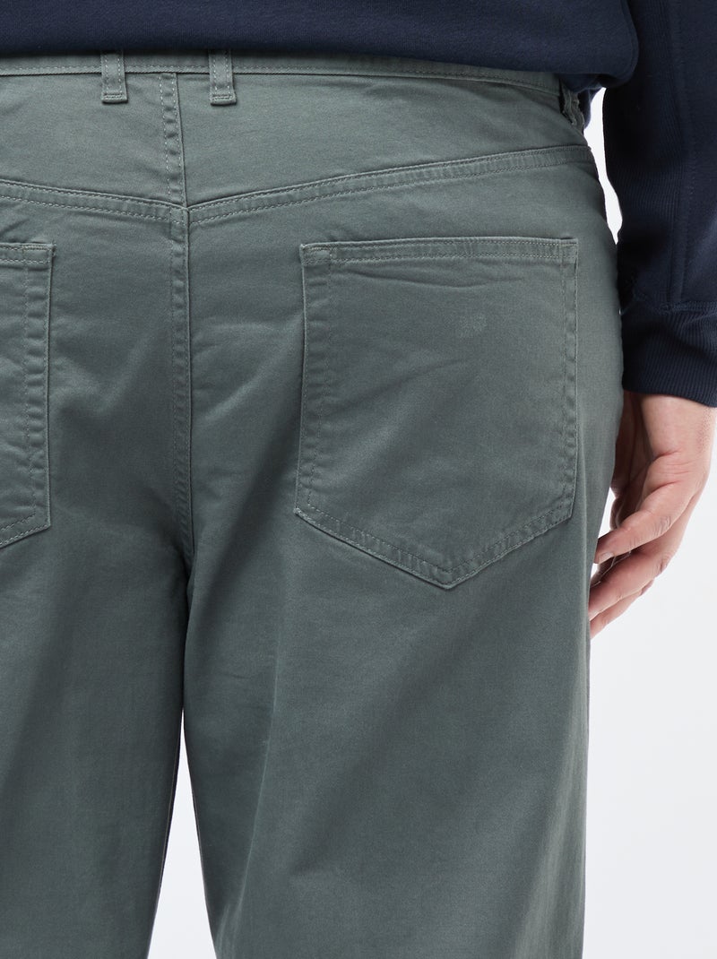 Calças com 5 bolsos fitted L34 Verde - Kiabi
